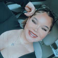 Lori Ellaleigh 🤎 (@loriellaleigh)