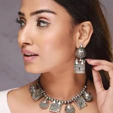 Collana lunga Haram con perle in oro opaco, gioielli del tempio dell'India  meridionale, collana Kemp AD, collana da sposa a strati, orecchini con  zirconi cubici, gioielli da sposa