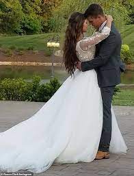 Bringing Up Bates Star Carlin Bates 21 Marries Evan Stewart 24 Carlin Bates Josie Bates Carlin