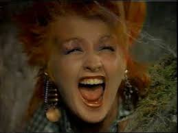 Define Avcıları Filmi İzle: Macera ve Gizem Dolu Bir Gençlik Klasigi