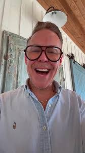 Eddie Ross's Instagram, Twitter & Facebook