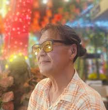 What advice is there for settling in Dalat, Vietnam, with a farming  background and finding a teaching position and a home in the country with  an extra bedroom?