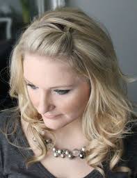 Ponyfrisur Einfach Wegstecken Bobby Pin Haare Frisuren Hairstyle Frisur Hochgesteckt Lockige Frisuren Hochsteckfrisur