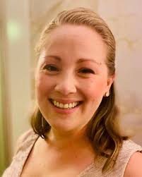 Laura Meeks's Instagram, Twitter & Facebook