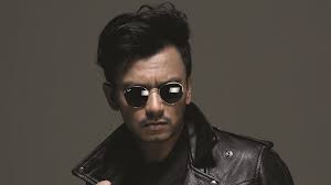 Selama manapun kita terpisah, sejauh manapun dunia. Faizal Tahir Elly Mazlein Zizi Kirana Suntik Nafas Baru Untuk Lagu 4 Dara Sensasi Selebriti