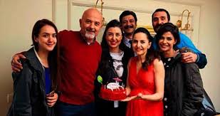 Erdinç gülener eşi kimdir ne zamandır birlikteler merak edilmektedir. Iyi Ki Dogdun Amca Son Dakika Magazin Haberleri