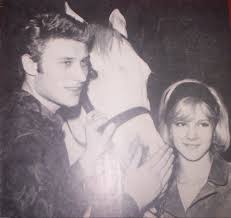 Le Cheval Que Sylvie A Offert A Johnny Et Qui Porte Son Prenom Johnny Hallyday Actrice Annees 60