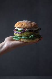 Veggie Burger Mit Selbstgemachten Burgerbrotchen Mit Und Ohne Hefe Rezept Burger Brotchen Glutenfreie Ernahrung Glutenfreie Rezepte