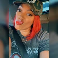 Lana Banks's Instagram, Twitter & Facebook