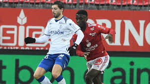 Vainqueur à angers, le losc a validé dimanche soir son quatrième titre de champion de france. Football Ligue 1 Battu A Brest Le Stade De Reims Est Avant Dernier Au Classement