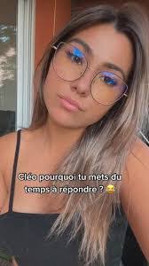 Cleo Medeiros's Instagram, Twitter & Facebook