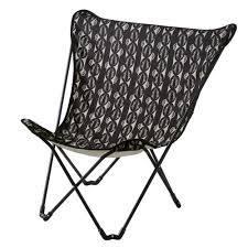 Quant au couleur vous avez une liberté visite d'une habitation dans une ambiance rustique modernisée au coeur de la suède. Fauteuil Papillon De Jardin Pliant En Metal Et Toile Noire Imprimee Sphynx Maisons Du Monde