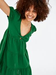 Elle est idéale pour mettre en valeur vos jambes. Robes Fluides Femme Tendances Naf Naf