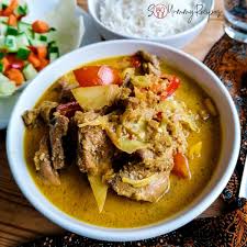 Di dalam 1 menu ini udah ada protein, sayuran, karbo, & lemaknya, jadi lagi puasa gini gak usah ribet capek2 bikin menu banyak2. Tongseng Braised Lamb In Spicy Coconut Milk With Sweet Soy Sauce From Java Indonesia So Yummy Recipes
