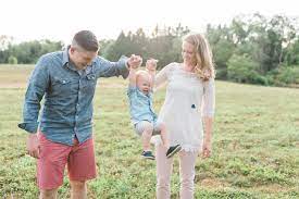5 Tips For A Painless And Fun Family Photo Shoot Pittsburgh Photographer Pittsburgh Wedding Portrait Photographer Kathryn Hyslop Photography Modern Fun Family Photos Family Photoshoot Family Photos