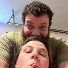 How do you guys use with controller weapons like bow ? It's unplayable …