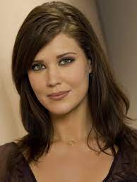 Sarah lancaster (born february 12, 1980) who plays raven moreau on lifetime's witches of east end is an american actress. Filmografie Von Sarah Lancaster Filmstarts De