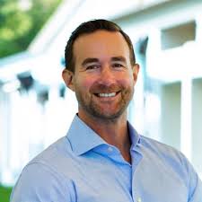 Special thanks to Jane Broom, Joel Combs, CFA, Eliana Martinez, and Amy Liu  for their patient and strategic acquisition support.