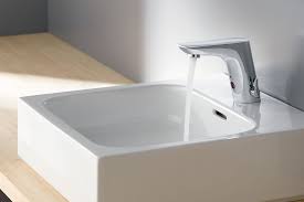 Zuhause Beruhrungslos Handewaschen Geht Mit Beruhrungslosen Armaturen Auch Im Privaten Badezimmer Oder Wc Eignen Sich Die In 2020 Handewaschen Armaturen Badarmaturen