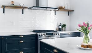 The kitchen is considered the heart of the home and it's the room people spend the most time in, gathered around the table with their families. Quartz Countertops Ideas In Orlando Find The Best Countertop Option
