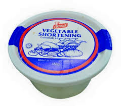Although butter is solid at room temperature and is frequently used in making pastry, the term shortening seldom refers to butter, but is more closely related to margarine. D Perita Luna Shortening Lemak Sayuran Shortening Facebook