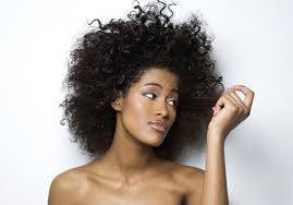 Ils perdent en densité capillaire. Cheveux Qui Tombent 3 Conseils De Pro Pour Lutter Contre Les Cheveux Qui Tombent Elle