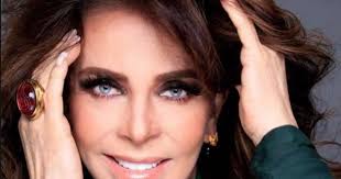 Quién es y qué hace el hijo menor de Verónica Castro?