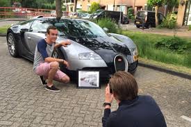 Alles over eetstoornissen deel hier jouw ervaring met een eetstoornis of eetprobleem en stel hierover al je vragen. 16 Jarig Tekentalent Wordt Opgehaald Met Zeldzame Bugatti Alblasserdamsnieuws Nl