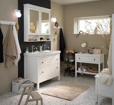 Bad Mit Hemnes Serie Modern Einrichten Ikea Badezimmer Stil Badezimmer Badezimmereinrichtung
