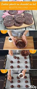 Recette Cookies Geants Au Chocolat Au Lait En Pas A Pas Recette Chocolat Au Lait Chocolat Cookies Recette