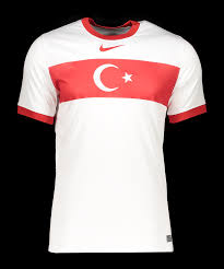 Die feuchtigkeit verdunstet schnell, sodass du dich bis zum abpfiff angenehm. Nike Turkei Trikot Home Em 2021 Weiss F100 Fanshop Nationalmannschaft