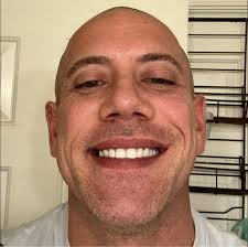 Help a friend out and send me 'Lola In Lights'!