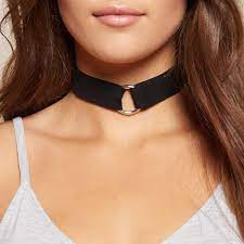 Simple clip down the beads from a wire and give a clasp knots at the ends of the wire with the required chains at the end. 15 Stylish Chokers You Can Make At Home
