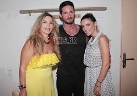♥♥ με όλη μας την αγάπη άννα & ειρήνη!! A8hna Oikonomakoy Deite Th Mhtera Ths Gewrgia Kai Tis Omoiothtes Meta3y Toys Fthis Gr