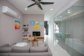 Studio with 1 super single bed, compact with a private full bathroom, washer/dryer and an equipped kitchenette. 98 Studio Suite By Sanguine Apartment Gelugor