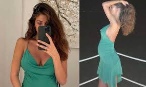 Belen rodriguez dedica al compagno antonino spinalbese una serie di scatti pubblicati via social. Belen Rodriguez Sfoggia Il Pancione Alla Maldive Ma Il Dettaglio Non Sfugge Ai Fan