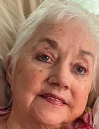 Etta Miller's Instagram, Twitter & Facebook