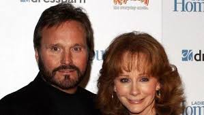 Reba McEntire announces date of divorce