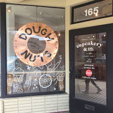 The building contains two stories of booths that sells practically every type of used item under the sun, from clothing to furniture. Orange Circle Antique Mall Aktuelle 2020 Lohnt Es Sich Mit Fotos