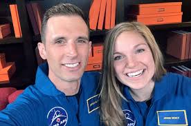 Canada recruits two new astronauts (2017)