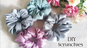 Caranya gampang dan bahannya mudah. Diy Scrunchies Cara Membuat Scrunchie Tanpa Mesin Jahit How To Make A Scrunchie Youtube