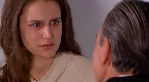 Isabel fue internada en un centro psiquiátrico!