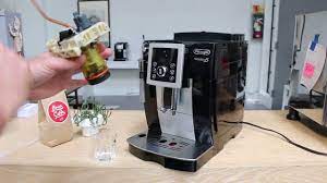 It has recently had problems with it not getting all of the used grounds in the container, which the diffuser on our coffee machine (delonghi magnifica pronto cappuccino). Delonghi Magnifica S See What Solved The Dry Grounds Problem 1026 Youtube