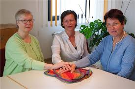 Tod und sterben ins auge zu sehen, ist für viele von uns nicht leicht. Seminar Zur Sterbebegleitung Albstadter Hospizgruppe Will Angehorigen Die Angst Nehmen