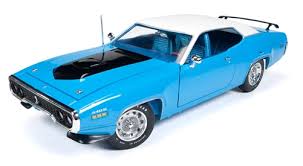This car and petty visited the white house in september 1971 by presidential invite. Die Cast Auto World 1971 Plymouth Road Runner Savage On Wheels