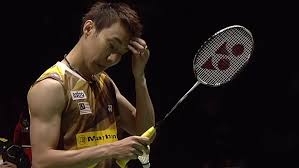 Aku sebagai rakyat malaysia, turut merasa bangga diatas pencapaian dato' lee chong wei dalam mengharumkan nama malaysia diatas kecermelangannya dalam sukan badminton. Lee Chong Wei S Badminton Racket 360badminton