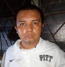 Sonsonate La PNC incautó arma de fuego c/ cargador y cartuchos, además de  droga a tres miembros de estructuras delictivas, identificados como: Saúl  Guevara, Harold Aguilar y Salvador Flores; serán procesados por