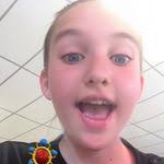 Michelle Hendriksen's Instagram, Twitter & Facebook