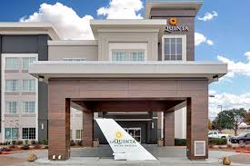 Mcm elegante dallas is located in dallas, tx. 83 Best Verified Pet Friendly Hotels In Dallas With Weight Limits Pet Fees