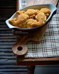 Love Touch Zila Forever Kuih Lajenn Bahulu Ikan In 2021 Food Desserts Breakfast
